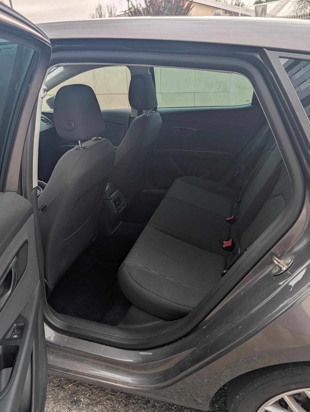 seat-leon-1-6-tdi-ecomotive-2015-diesel-1598cc