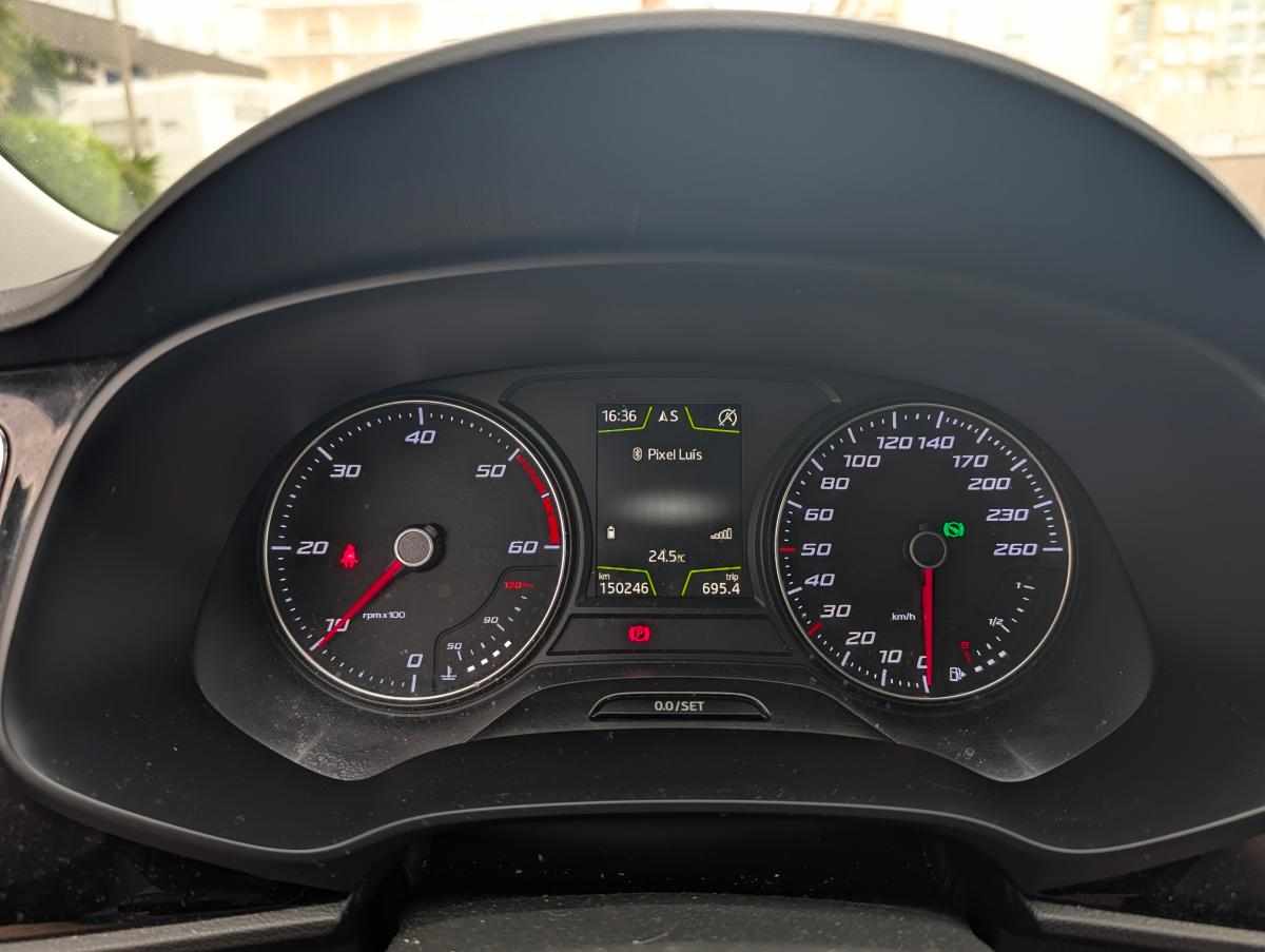 seat-leon-1-6-tdi-ecomotive-2015-diesel-1598cc