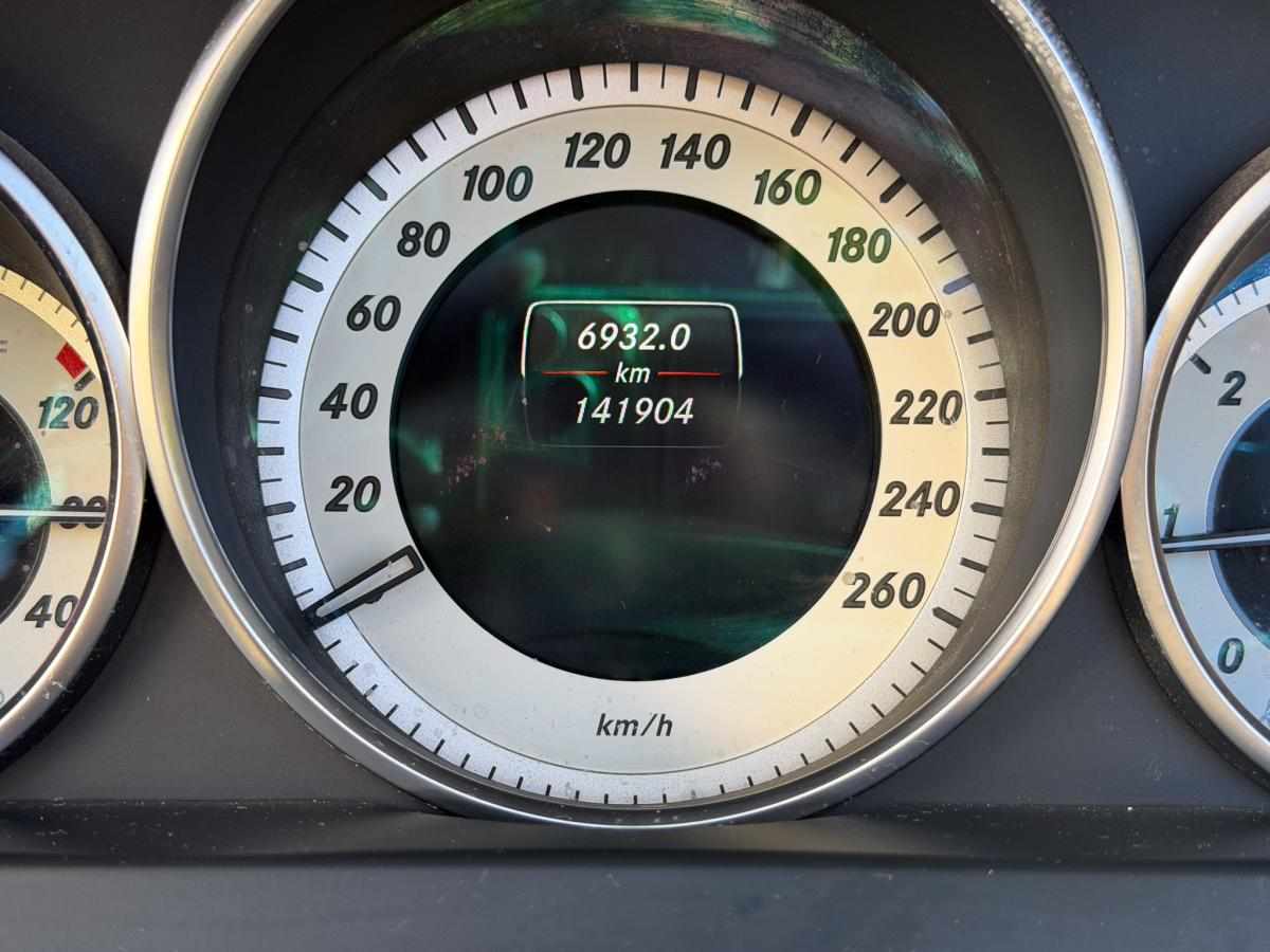 mercedes-benz-classe-e-e-220-bluetec-2014-diesel-2143cc