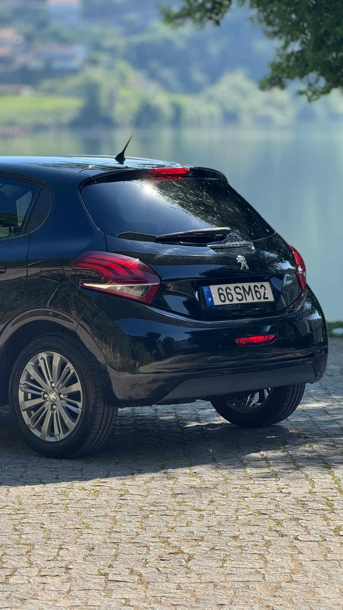 peugeot-208-1-6-bluehdi-2017-diesel-1560cc
