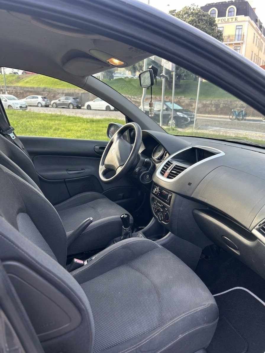 peugeot-206-1-1-2010-gasolina-1124cc