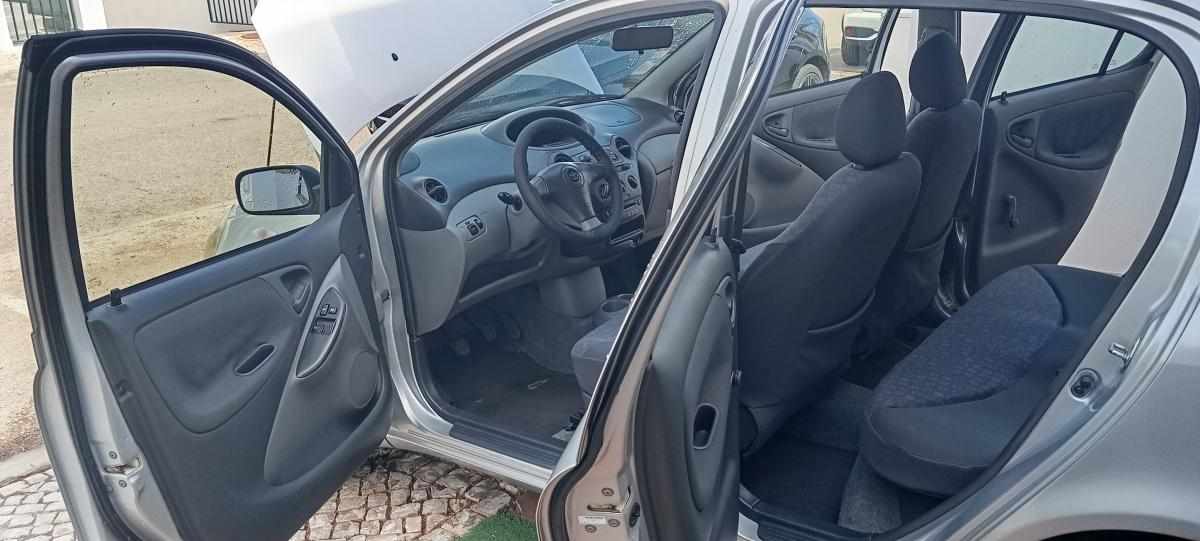 toyota-yaris-1-0-vvt-i-2002-gasolina-998cc