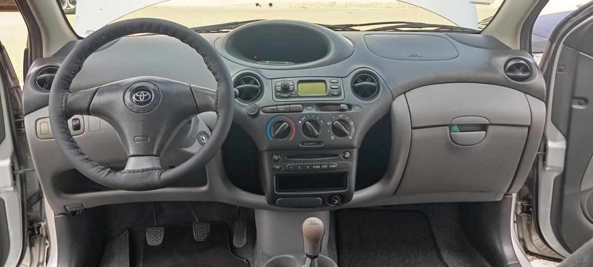 toyota-yaris-1-0-vvt-i-2002-gasolina-998cc