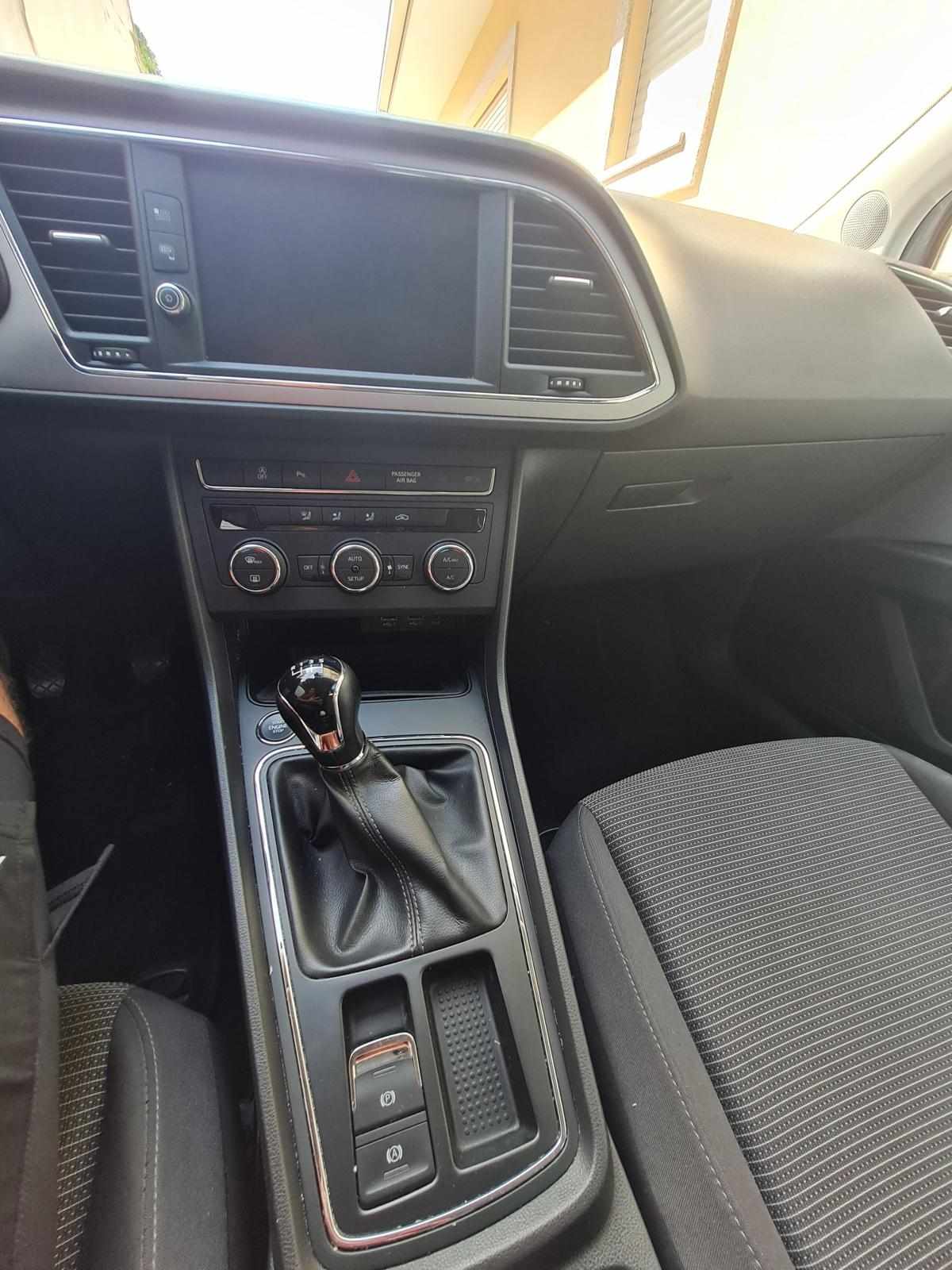 seat-leon-1-6-tdi-2019-diesel-1598cc