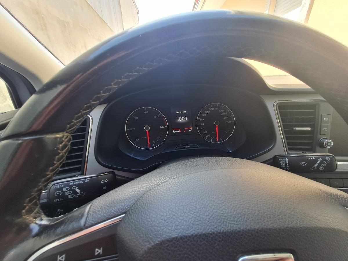 seat-leon-1-6-tdi-2019-diesel-1598cc