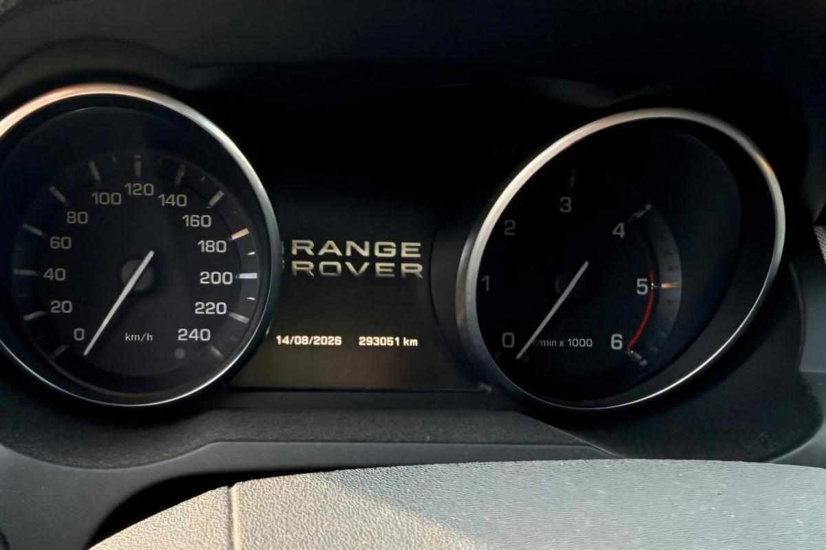 land-rover-range-rover-evoque-2-2-td4-awd-2012-diesel-2179cc