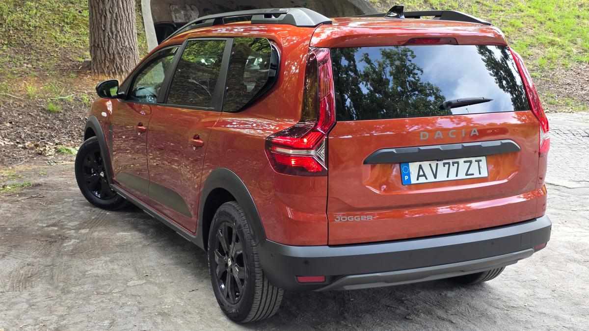 dacia-jogger-1-0-91cv-2023-gasolina-999cc