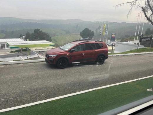 dacia-jogger-1-0-91cv-2023-gasolina-999cc