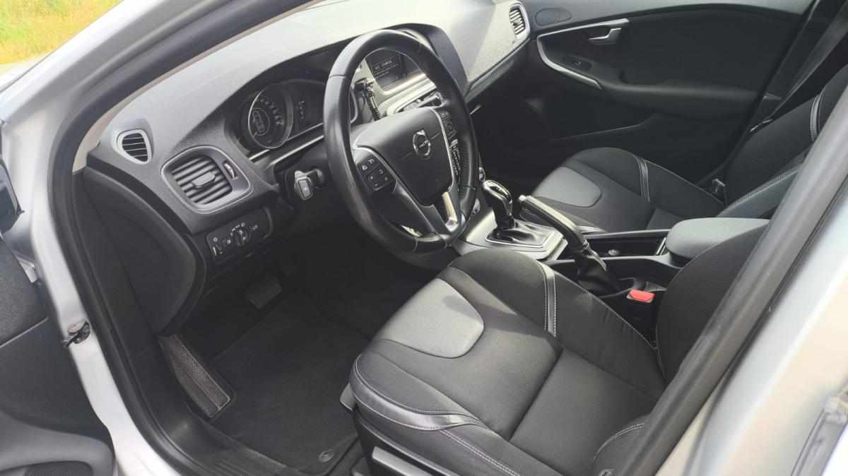 volvo-v40-1-5-t3-2019-gasolina-1498cc