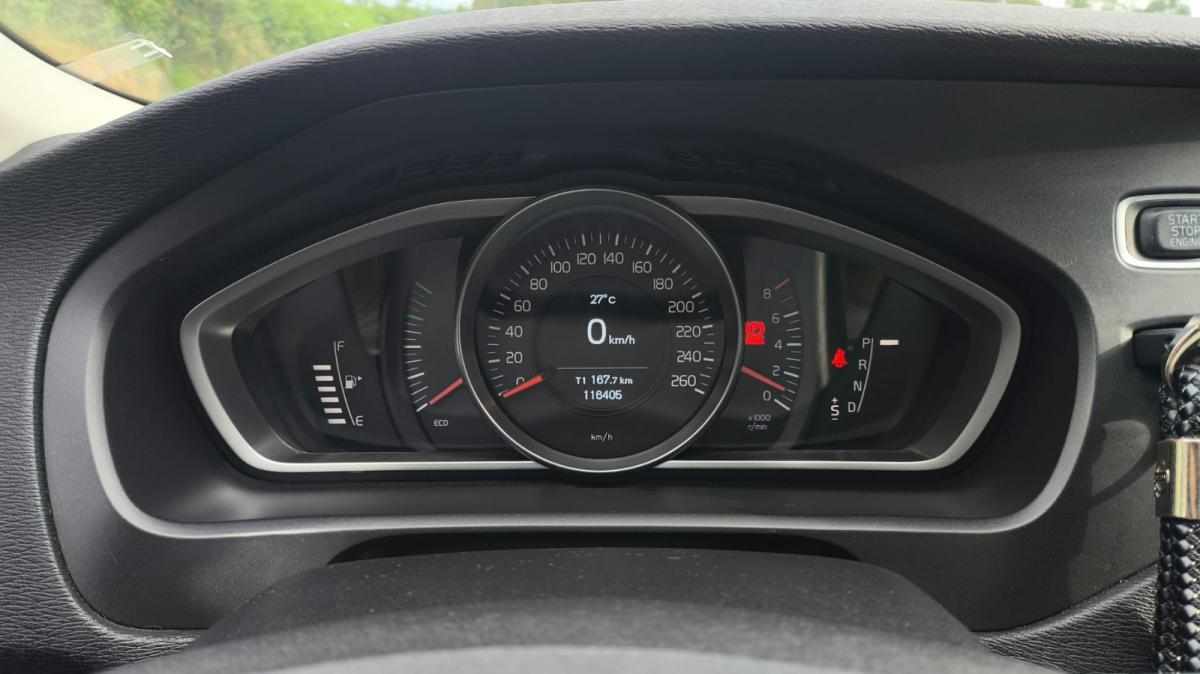 volvo-v40-1-5-t3-2019-gasolina-1498cc