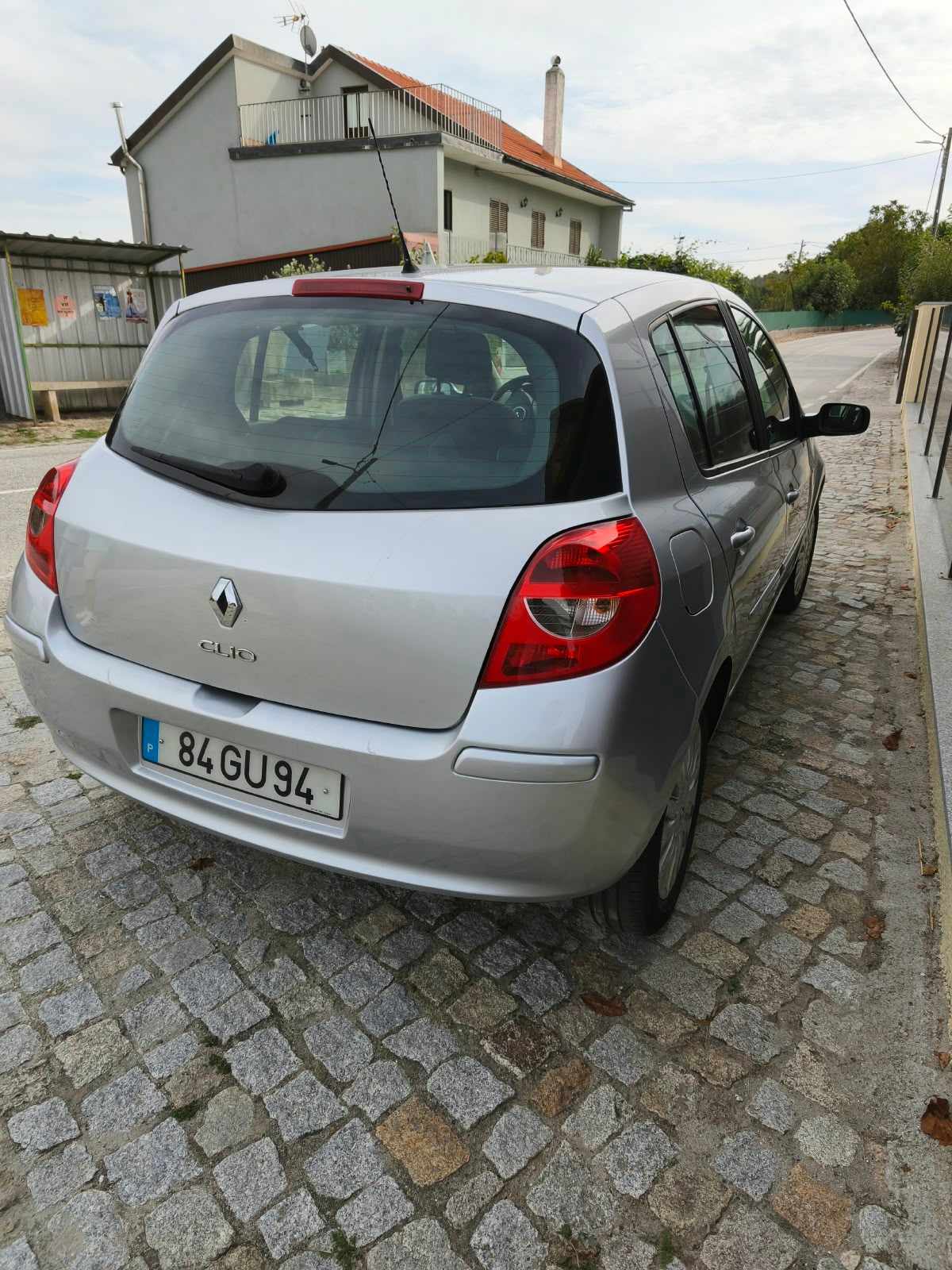 renault-clio-1-2-16v-2008-gasolina-1149cc