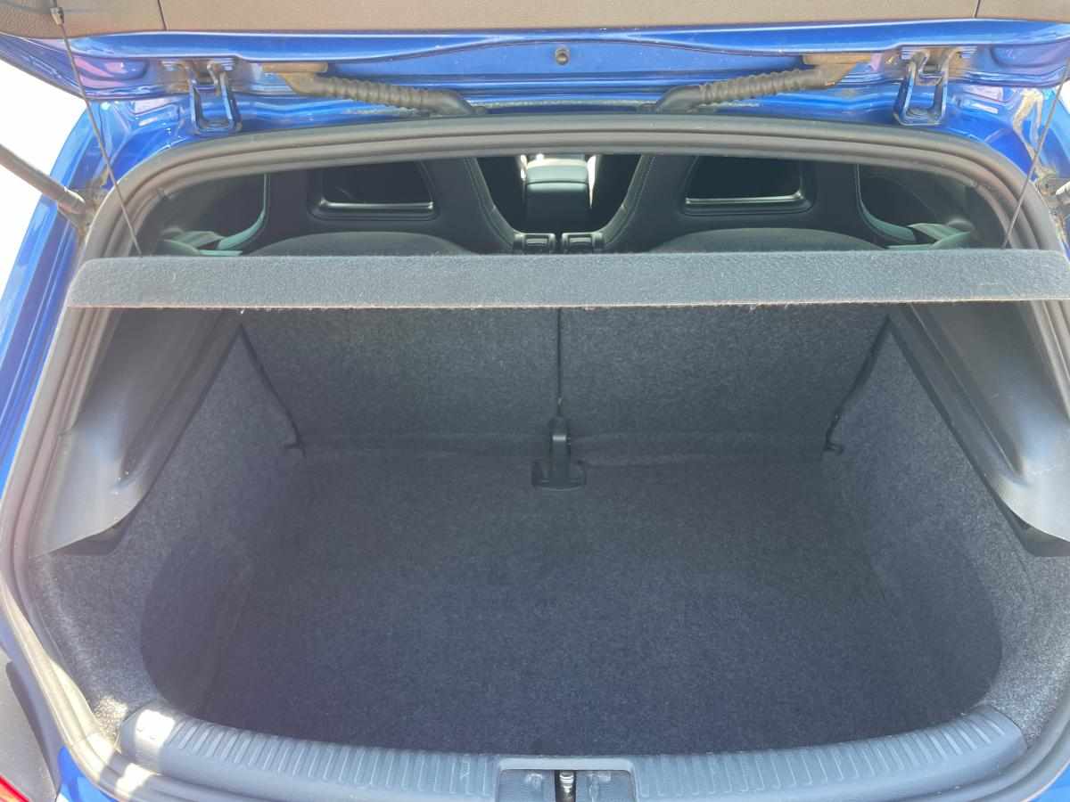 volkswagen-scirocco-2-0-tdi-2015-diesel-1968cc