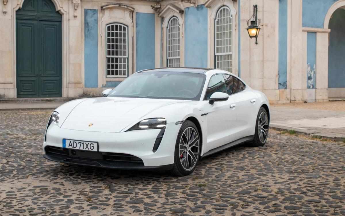 porsche-taycan-4s-2020-eletrico