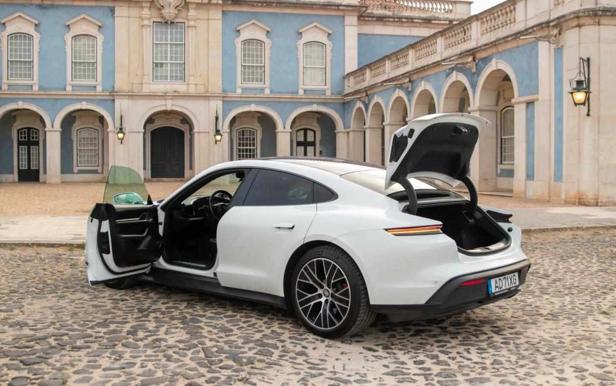 porsche-taycan-4s-2020-eletrico