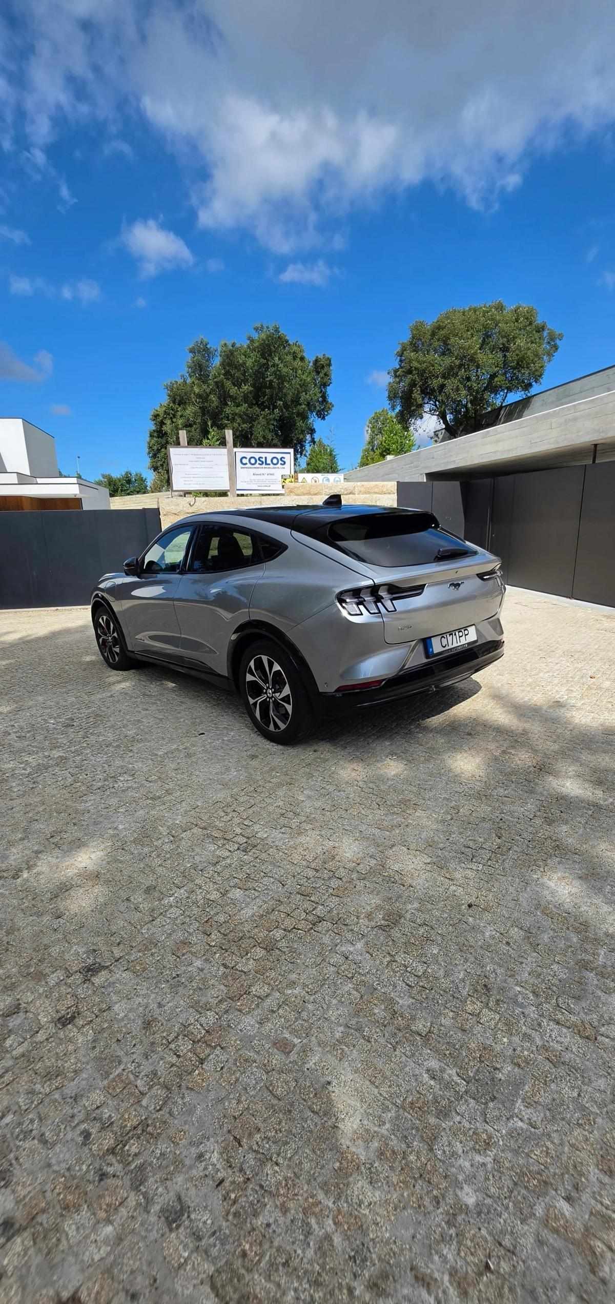 ford-mustang-mach-e-long-range-awd-2022-eletrico