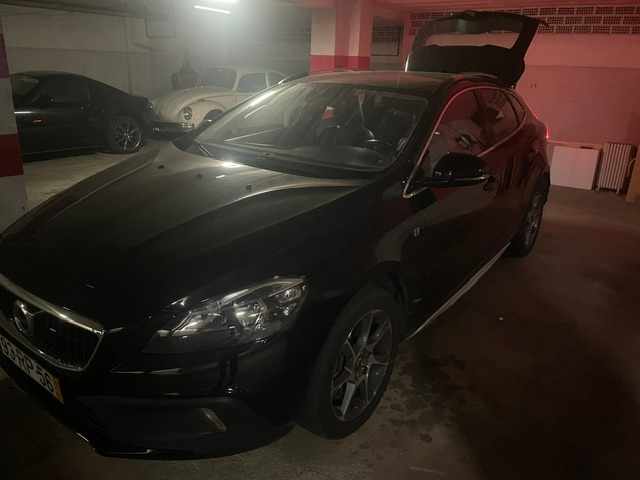 volvo-v40-d2-2016-diesel-1969cc