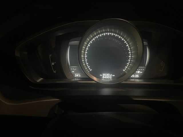 volvo-v40-d2-2016-diesel-1969cc