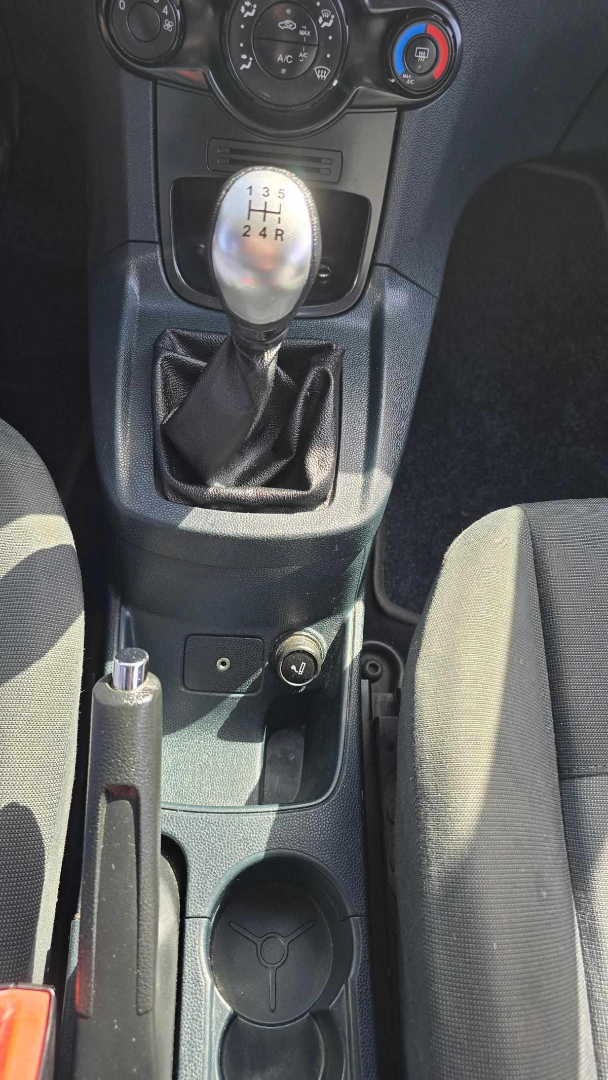 ford-fiesta-1-4-70cv-2010-diesel-1399cc