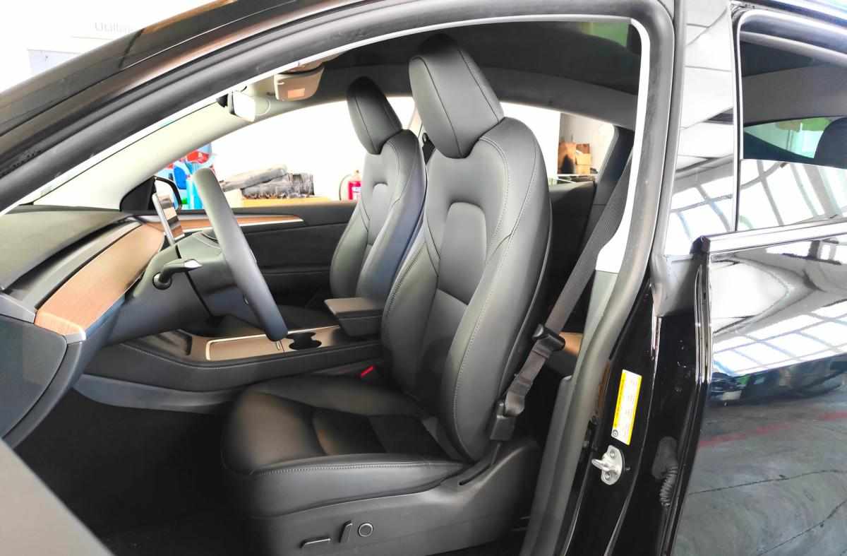 tesla-model-y-long-range-rwd-2023-eletrico