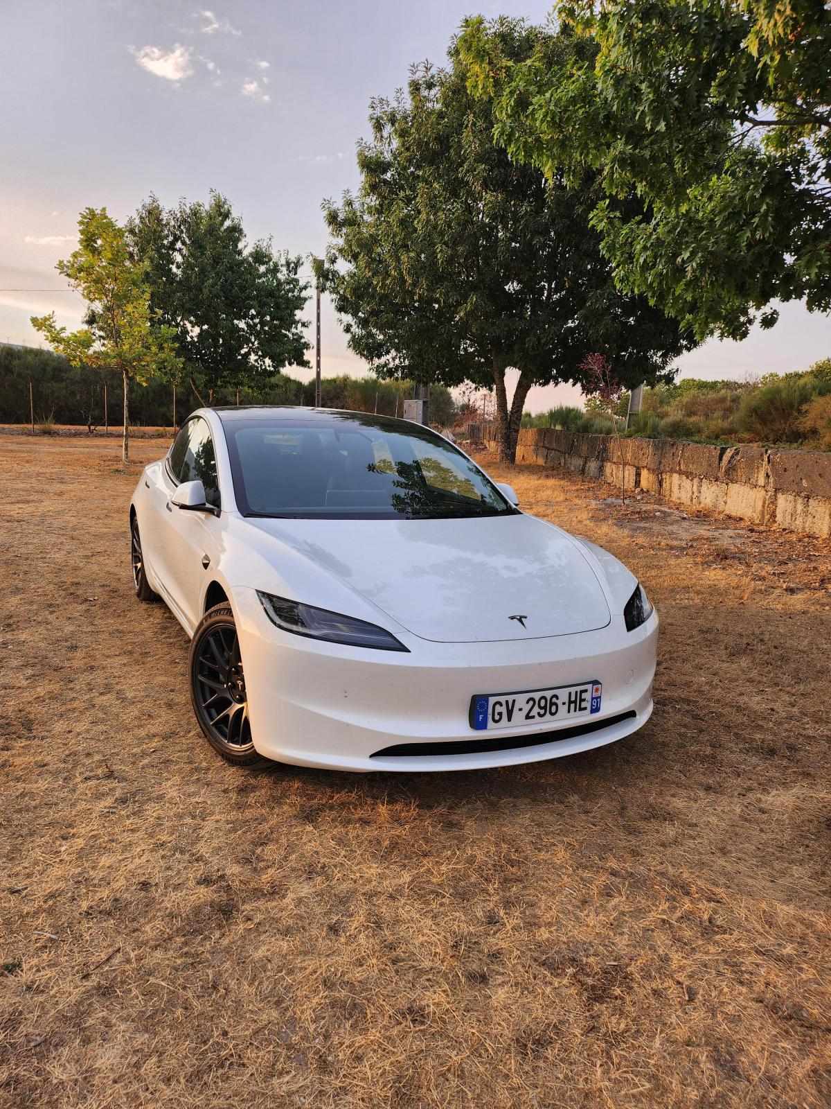 tesla-model-3-60-kwh-standard-range-2024-eletrico