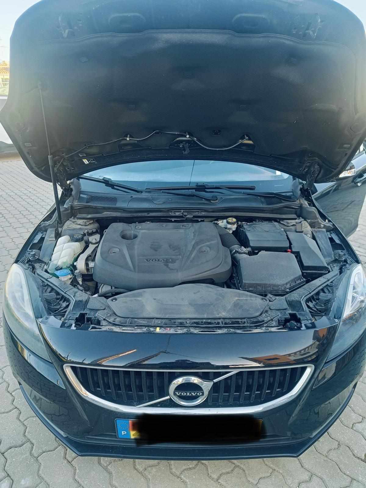 volvo-v40-d2-2016-diesel-1969cc