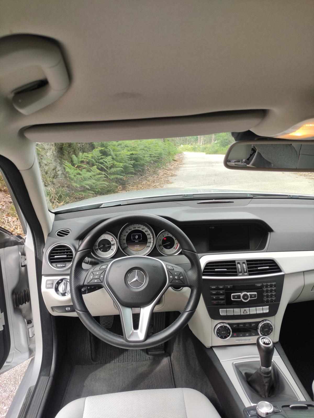mercedes-benz-classe-c-c-200-cgi-blueefficiency-2011-gasolina-1796cc