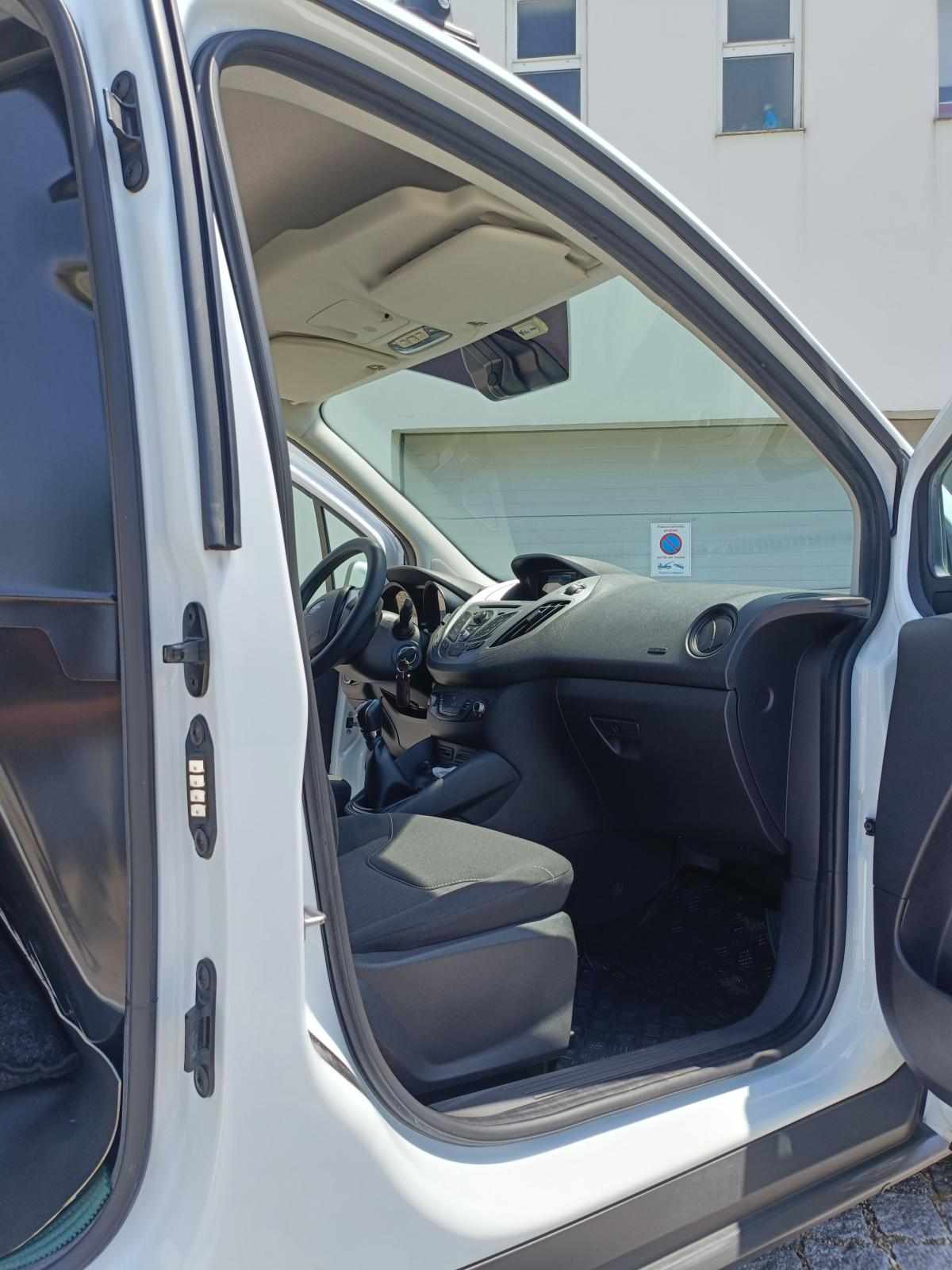 ford-transit-courier-1-6-tdci-2016-diesel-1560cc