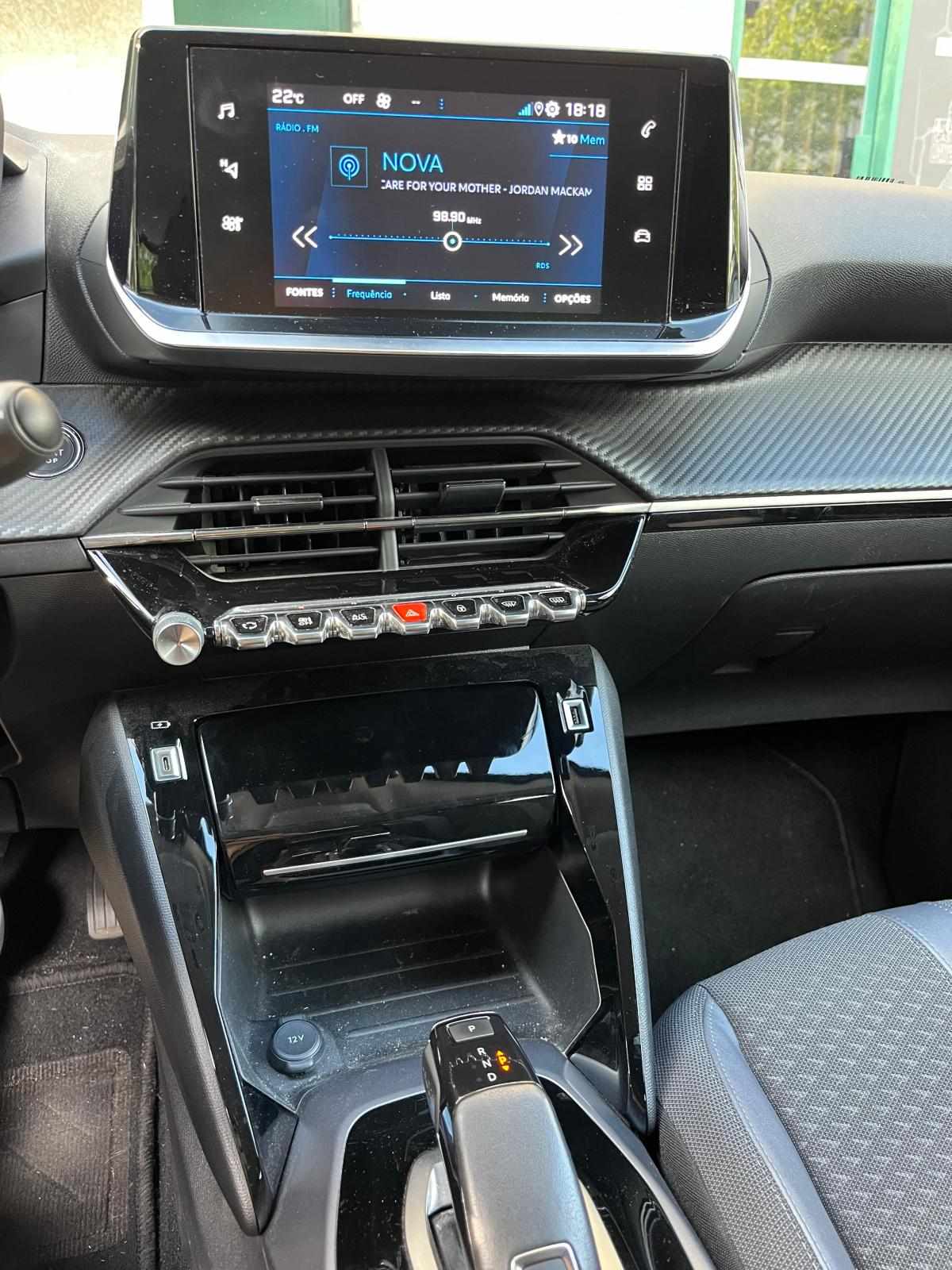 peugeot-2008-1-2-puretech-2020-gasolina-1199cc