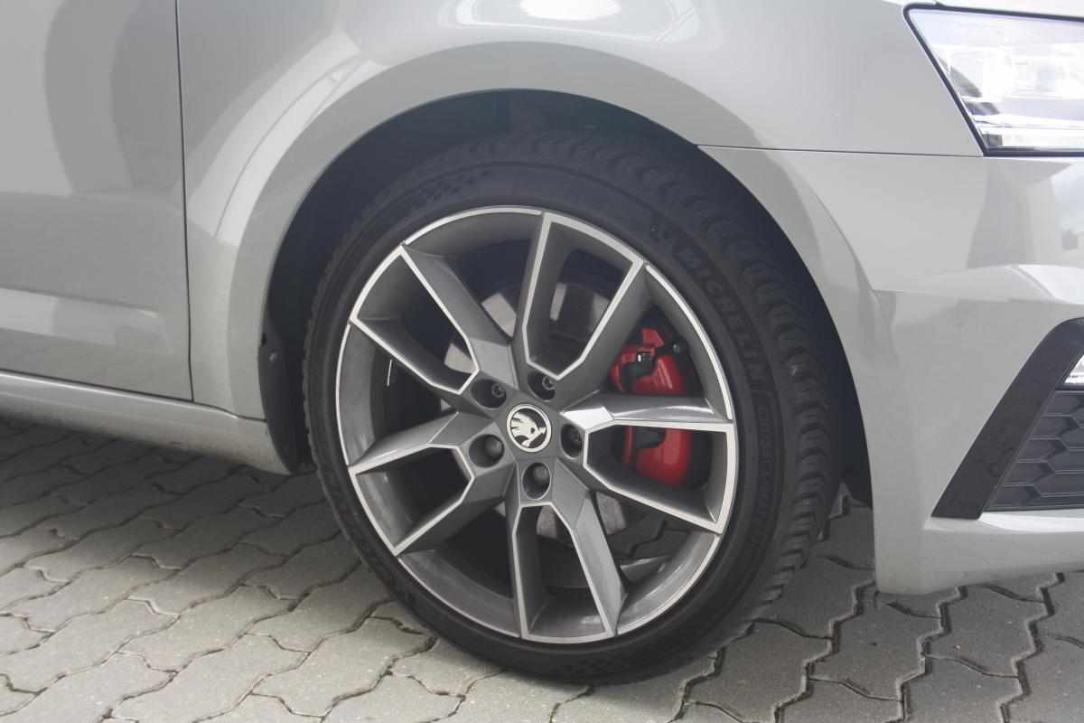 skoda-octavia-2-0-tdi-2018-diesel-1968cc