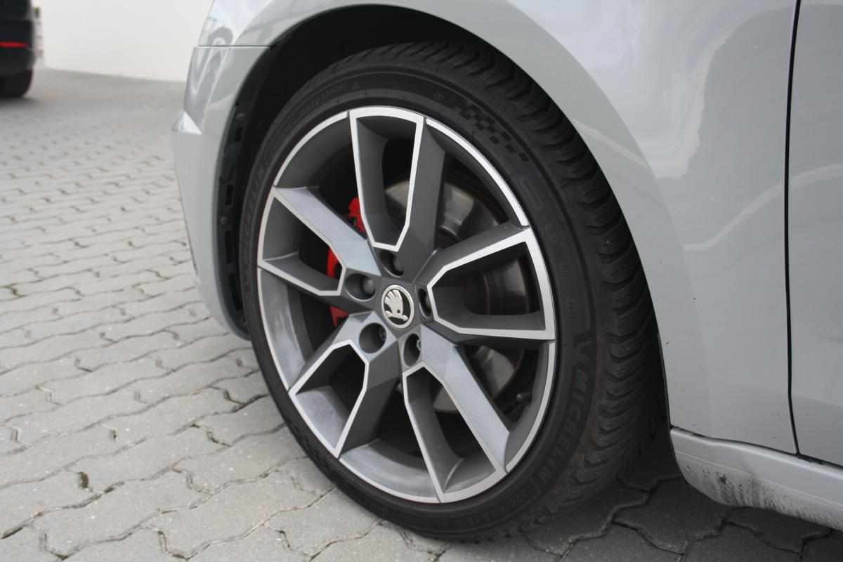 skoda-octavia-2-0-tdi-2018-diesel-1968cc