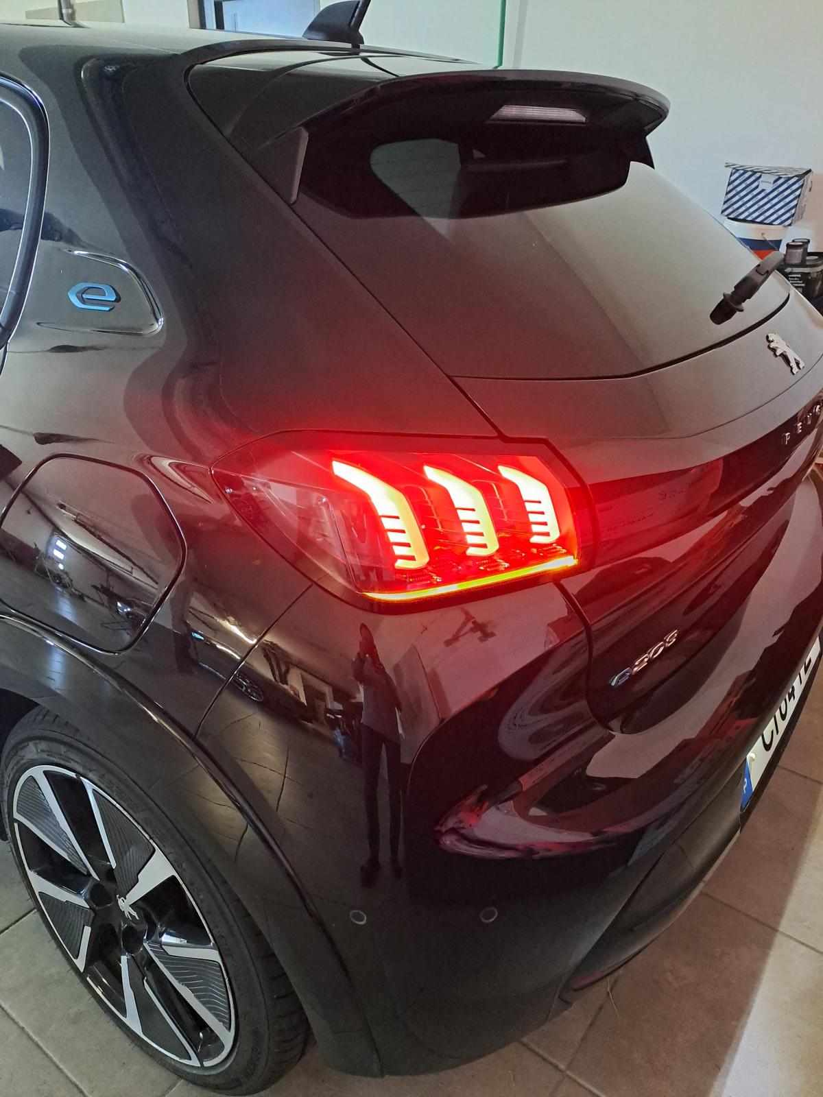 peugeot-e-208-ev-50-kwh-2021-eletrico