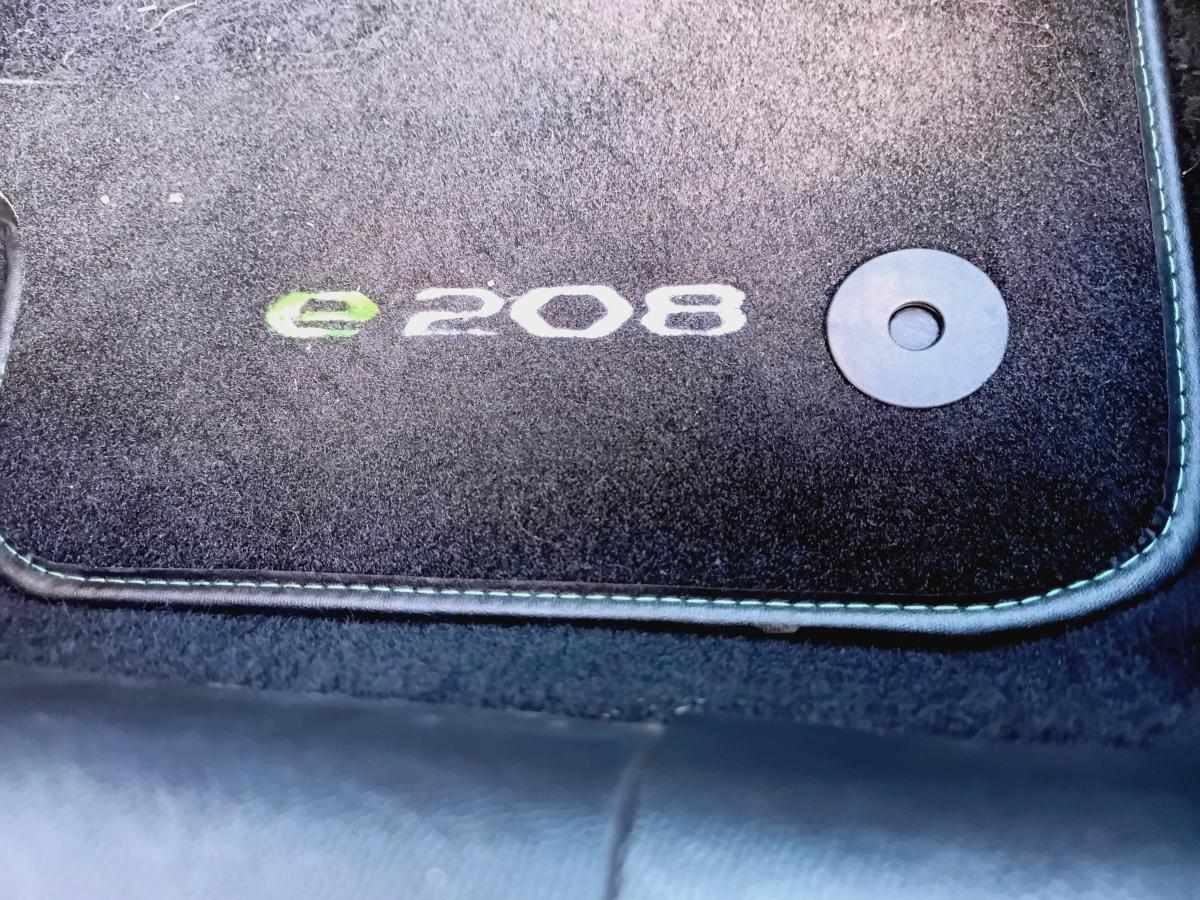 peugeot-e-208-ev-50-kwh-2021-eletrico