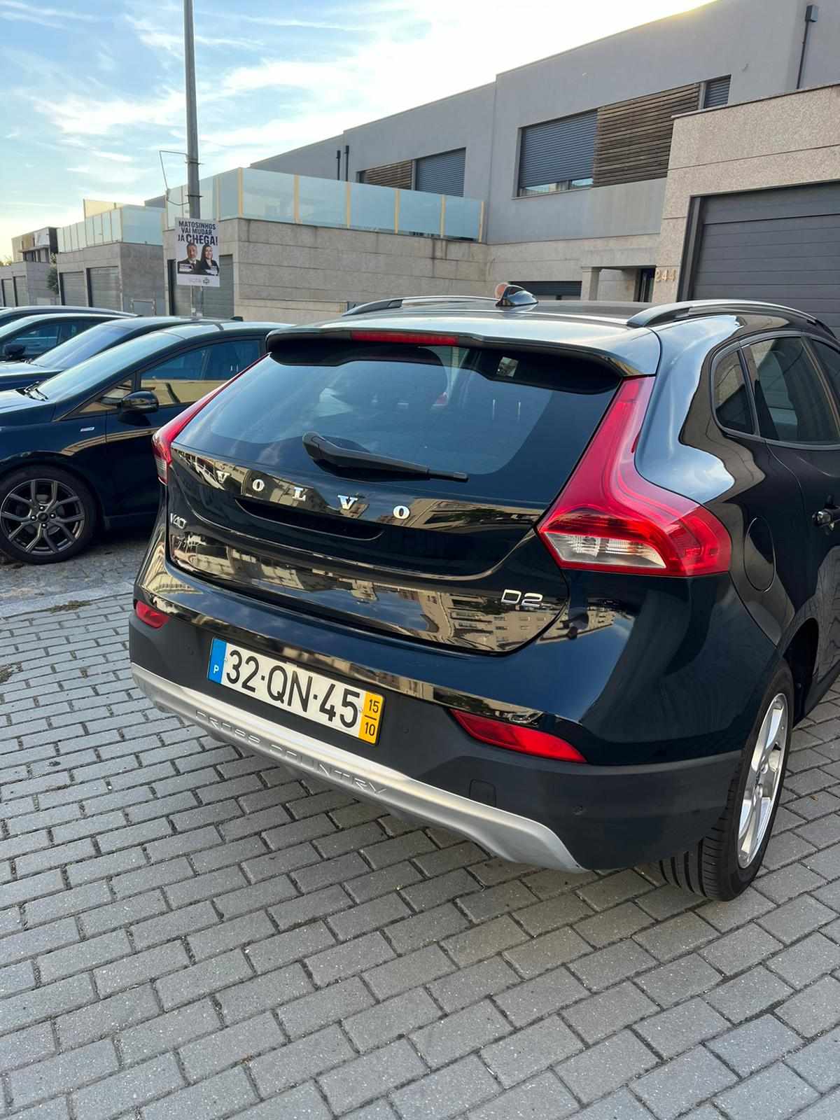 volvo-v40-d2-2015-diesel-1969cc