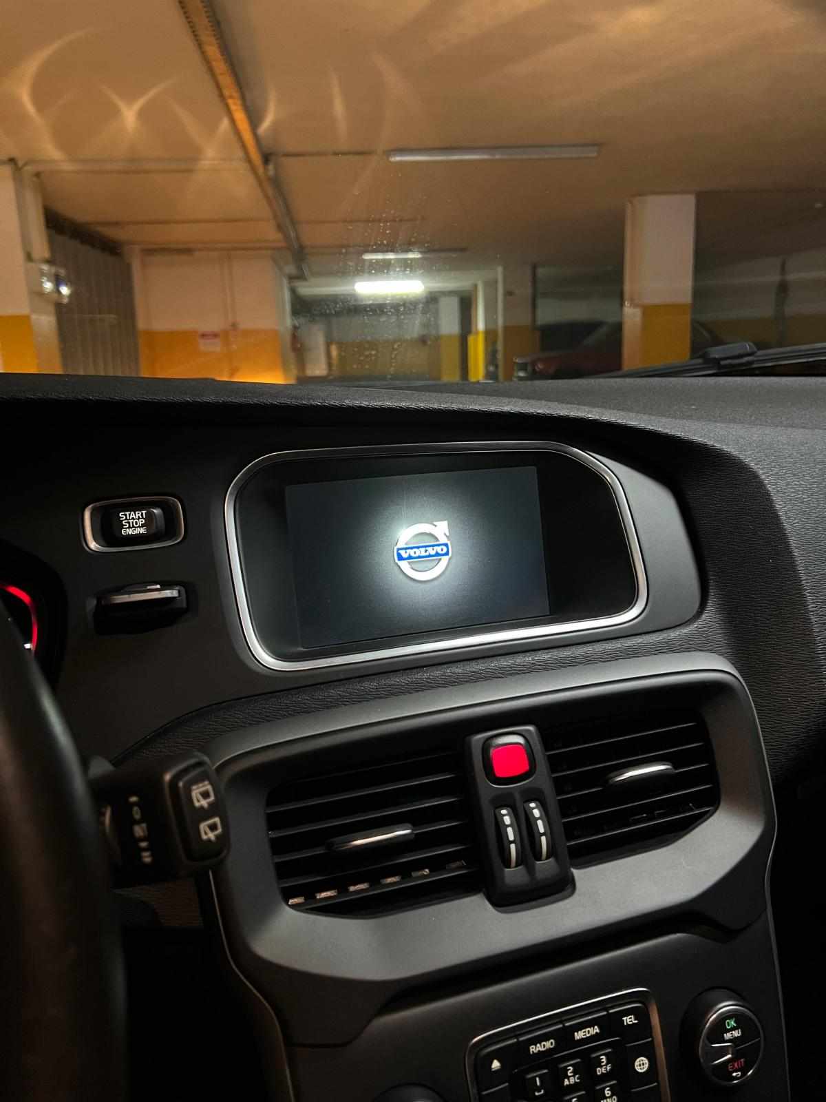 volvo-v40-d2-2015-diesel-1969cc