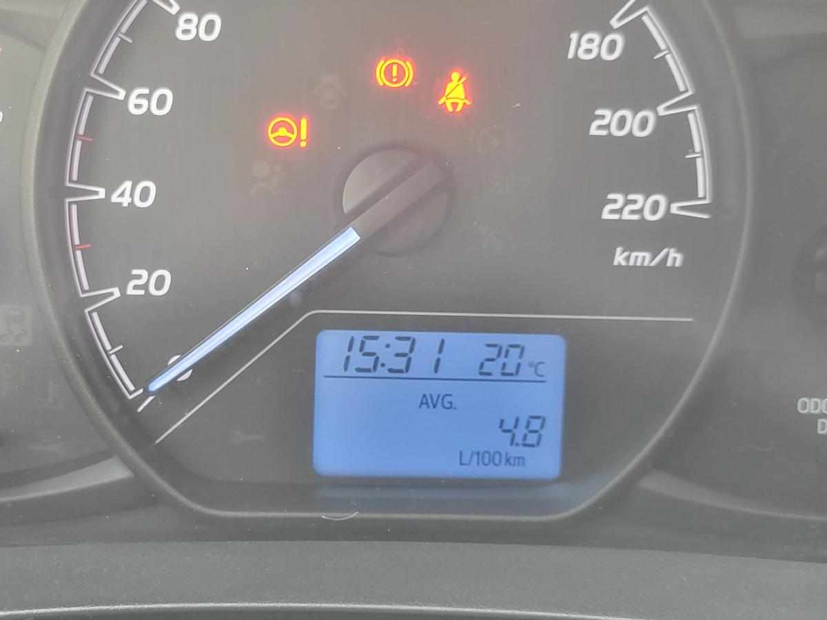 toyota-yaris-1-4-d-4d-2017-diesel-1364cc