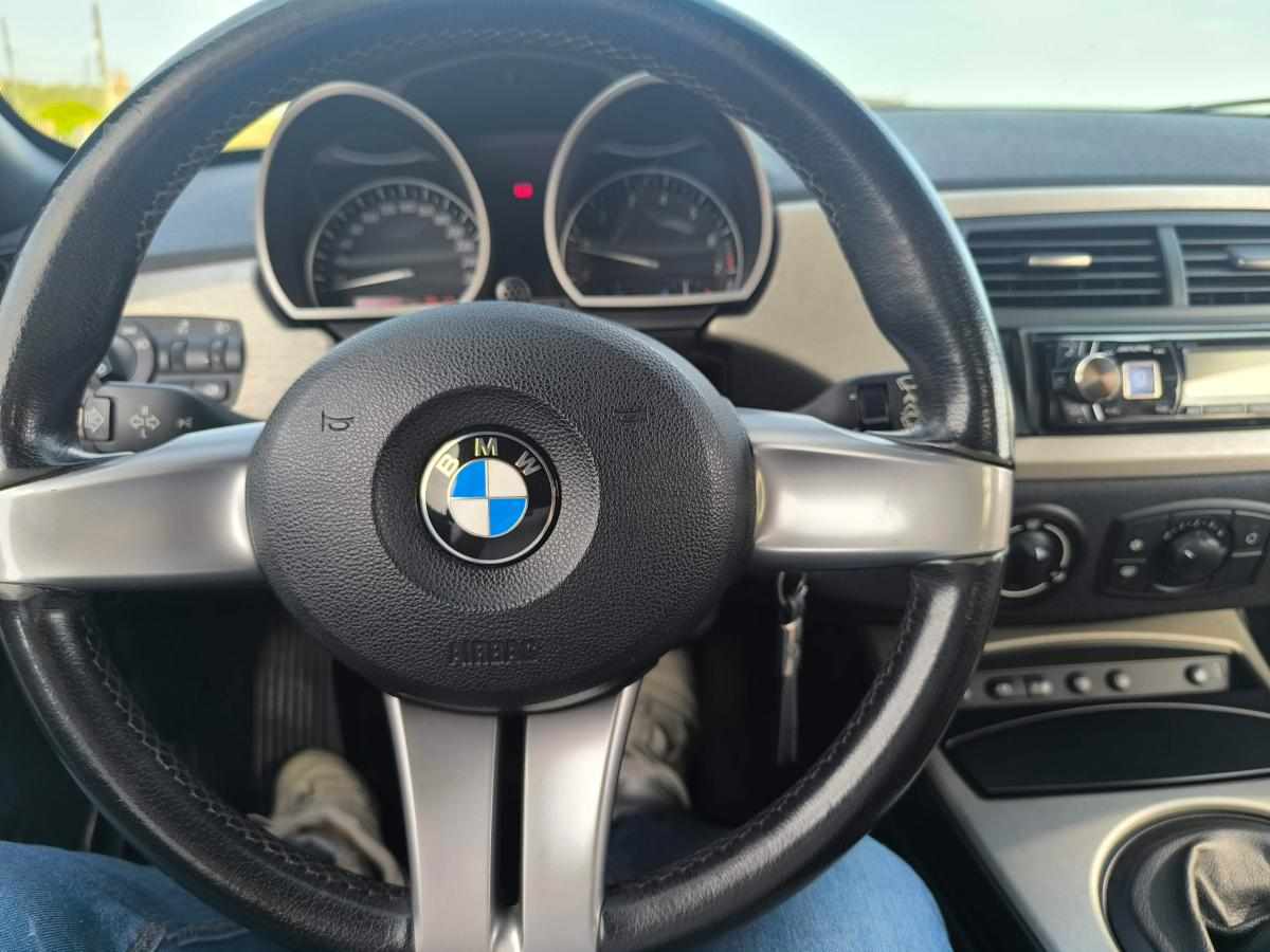 bmw-z4-2-0i-2005-gasolina-1995cc