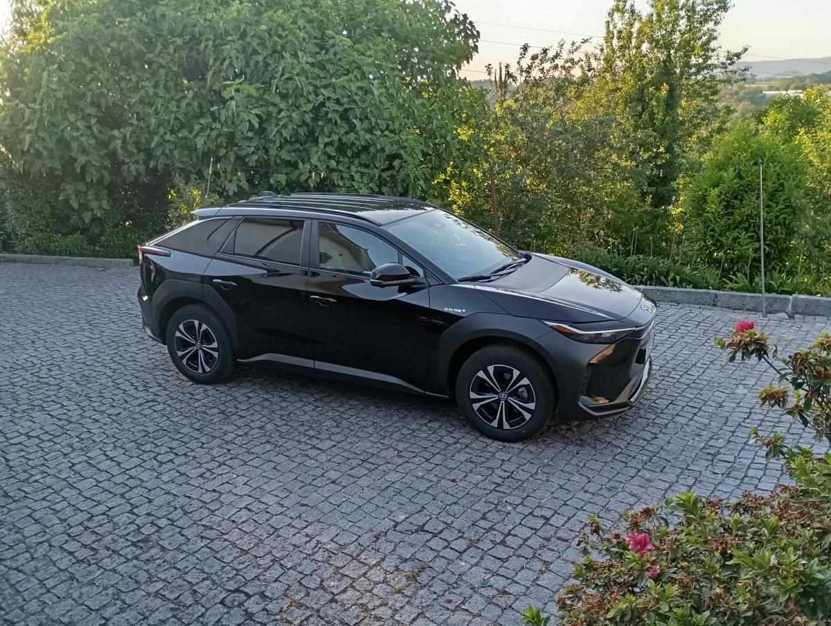 toyota-bz4x-71-4-kwh-2023-eletrico