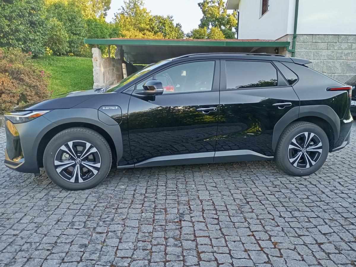 toyota-bz4x-71-4-kwh-2023-eletrico