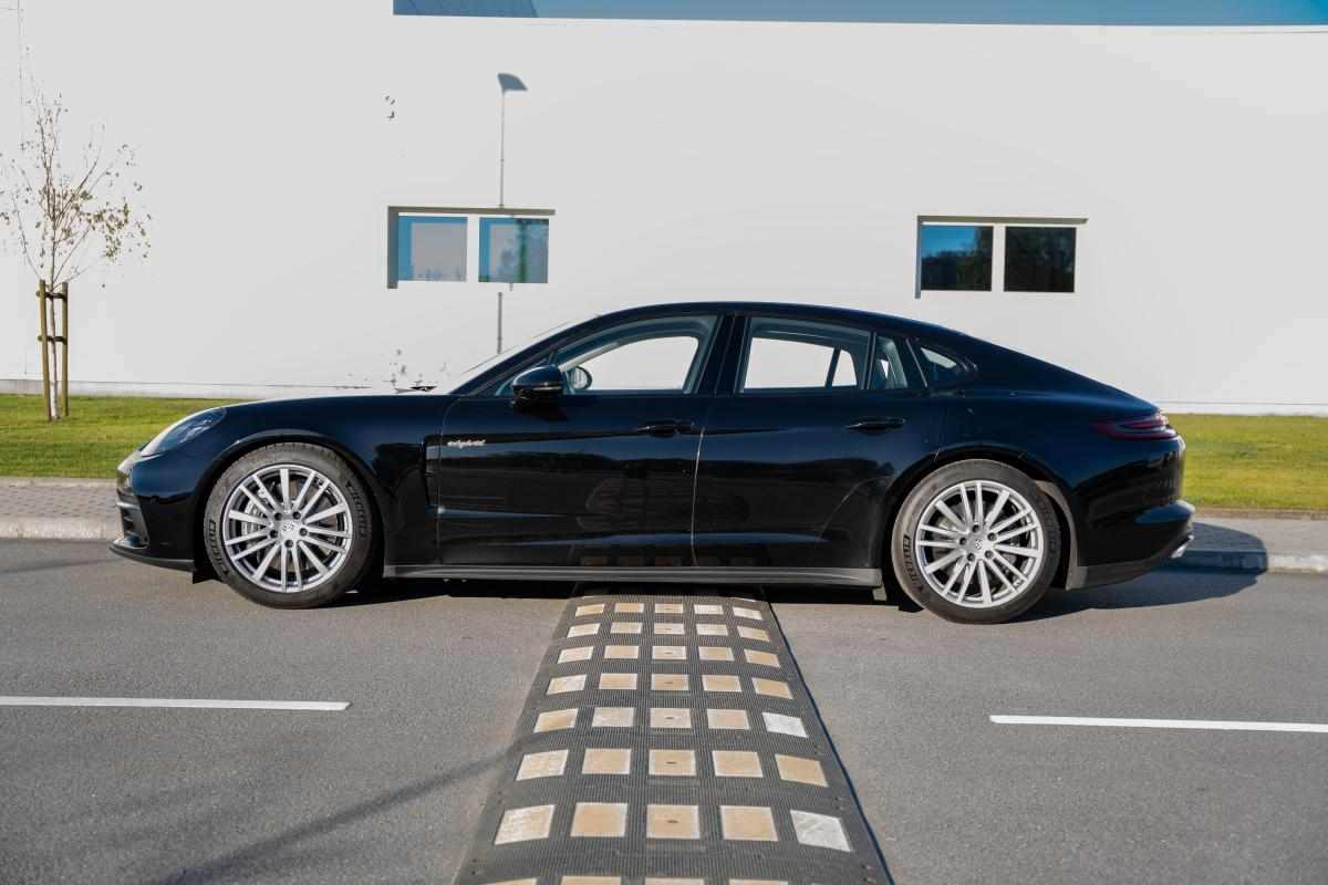 porsche-panamera-4-e-hybrid-2019-gasolina-2894cc