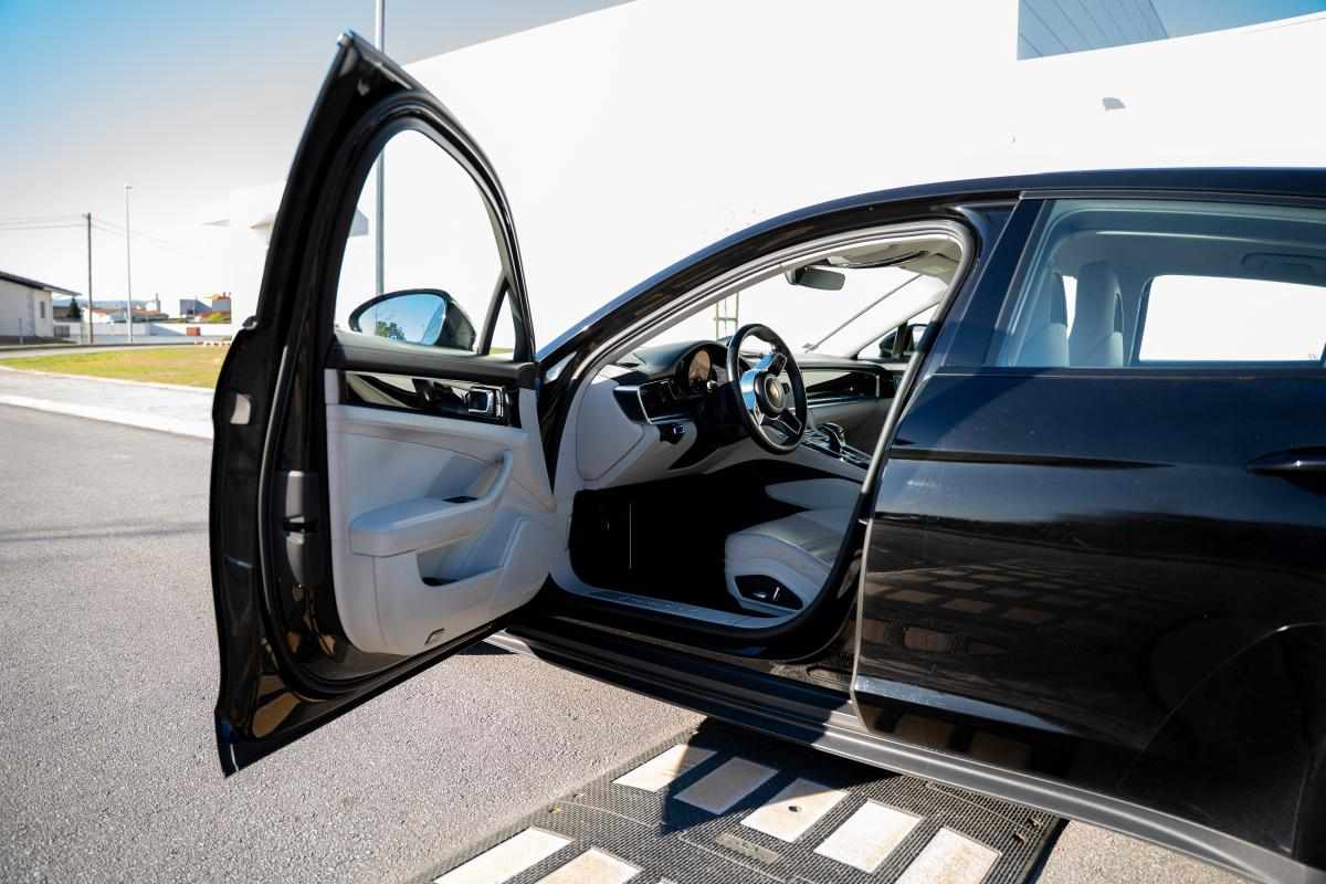 porsche-panamera-4-e-hybrid-2019-gasolina-2894cc