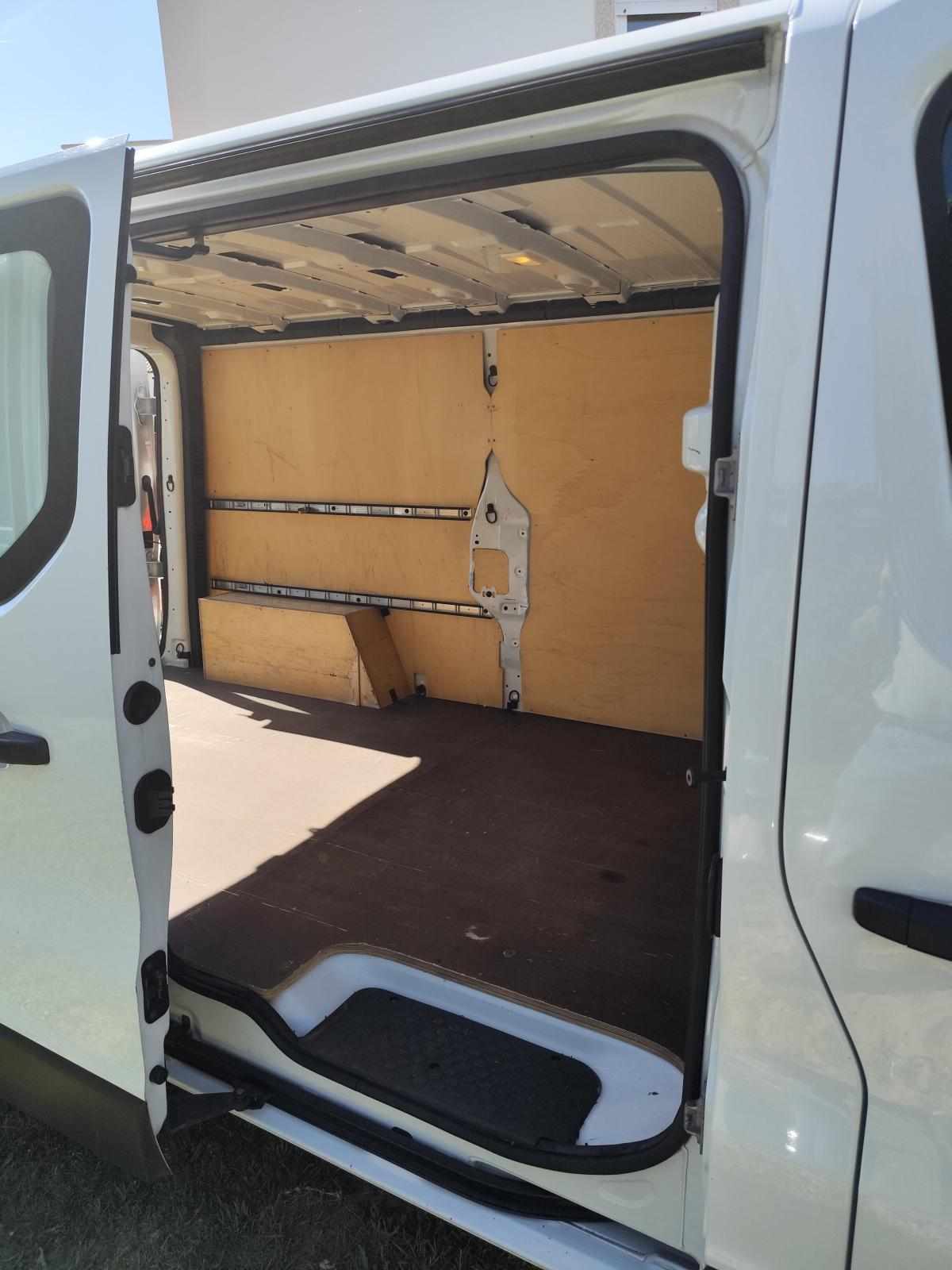 renault-trafic-1-6-dci-2016-diesel-1598cc