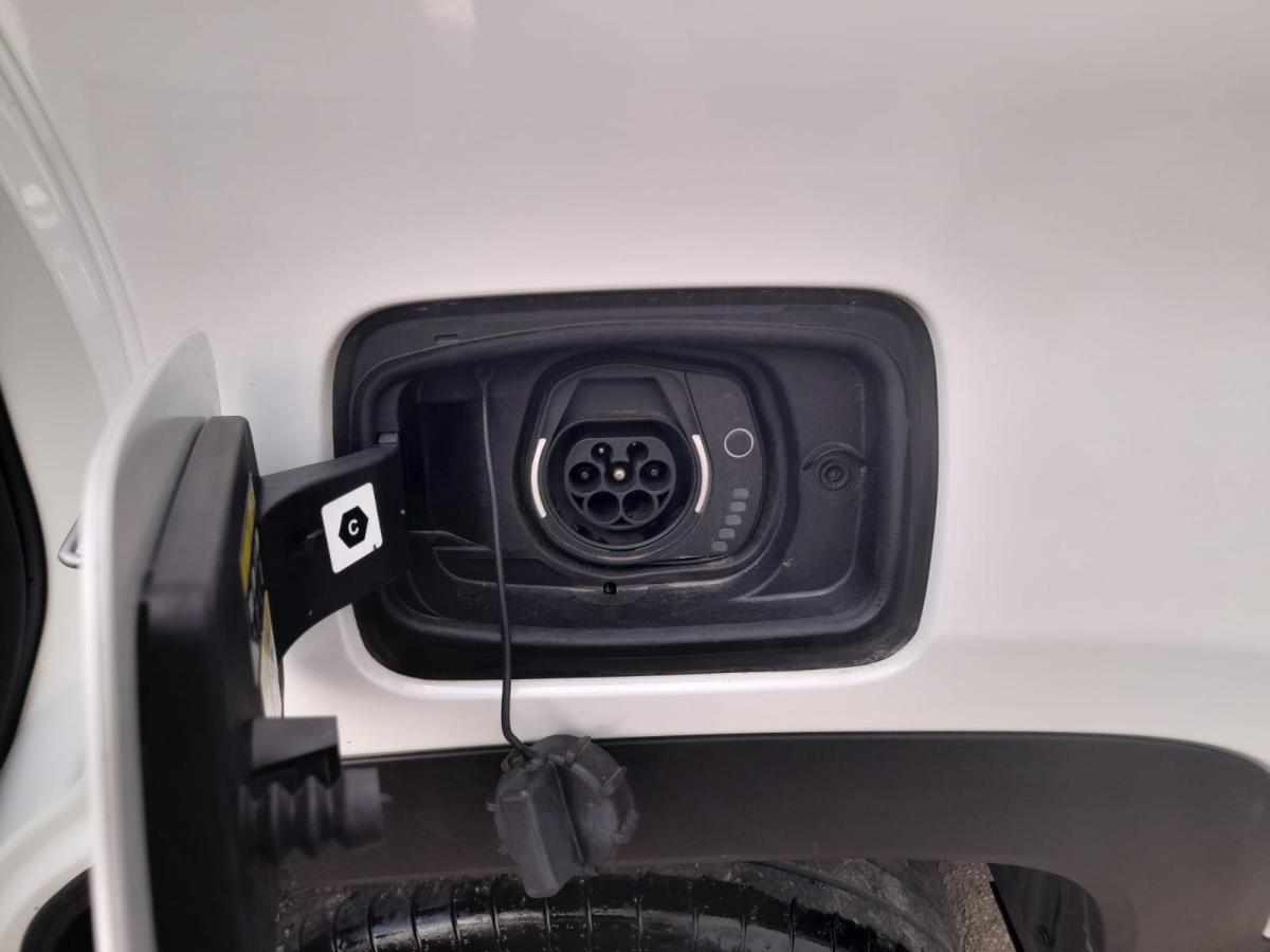 jeep-renegade-4xe-190-2022-hibrido-plug-in-1332cc