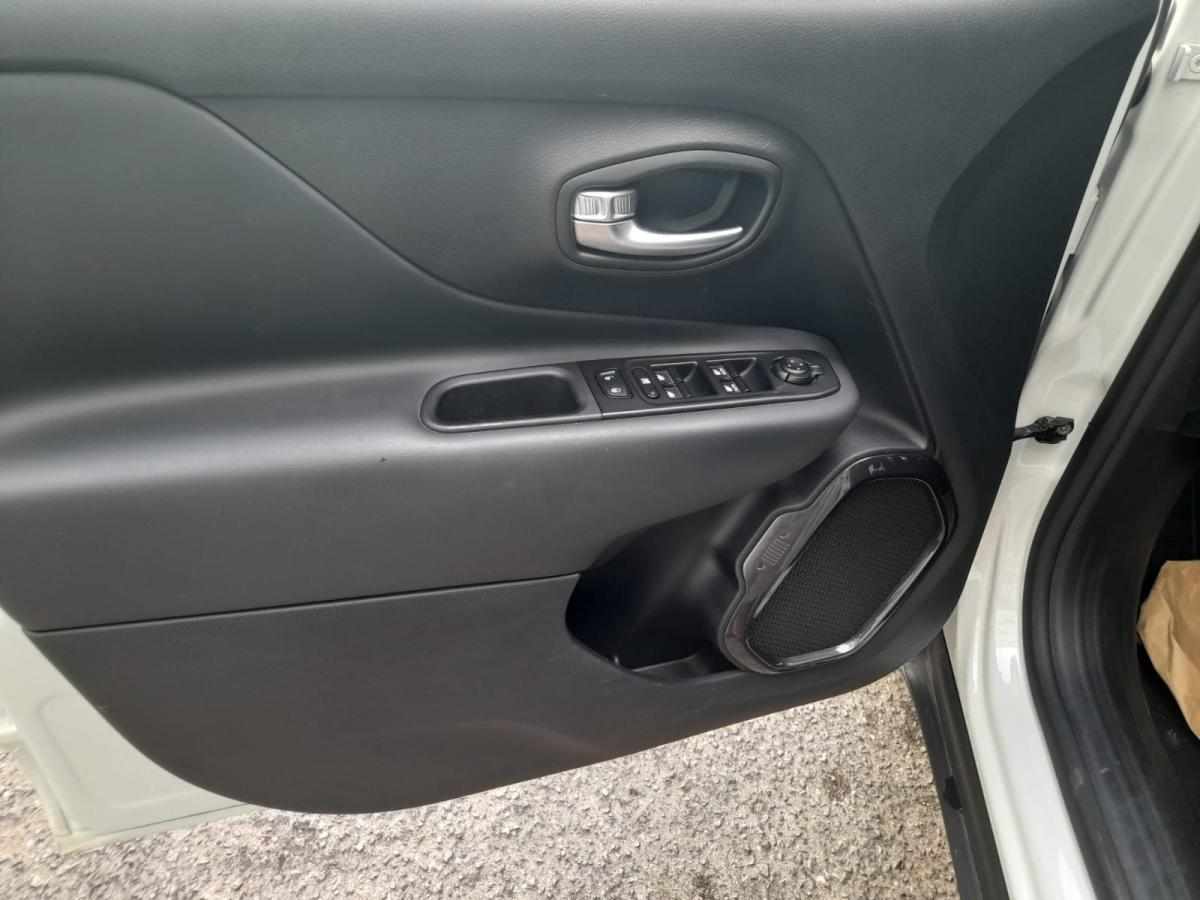 jeep-renegade-4xe-190-2022-hibrido-plug-in-1332cc