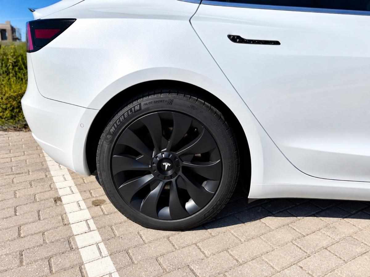 tesla-model-3-standard-range-2020-eletrico