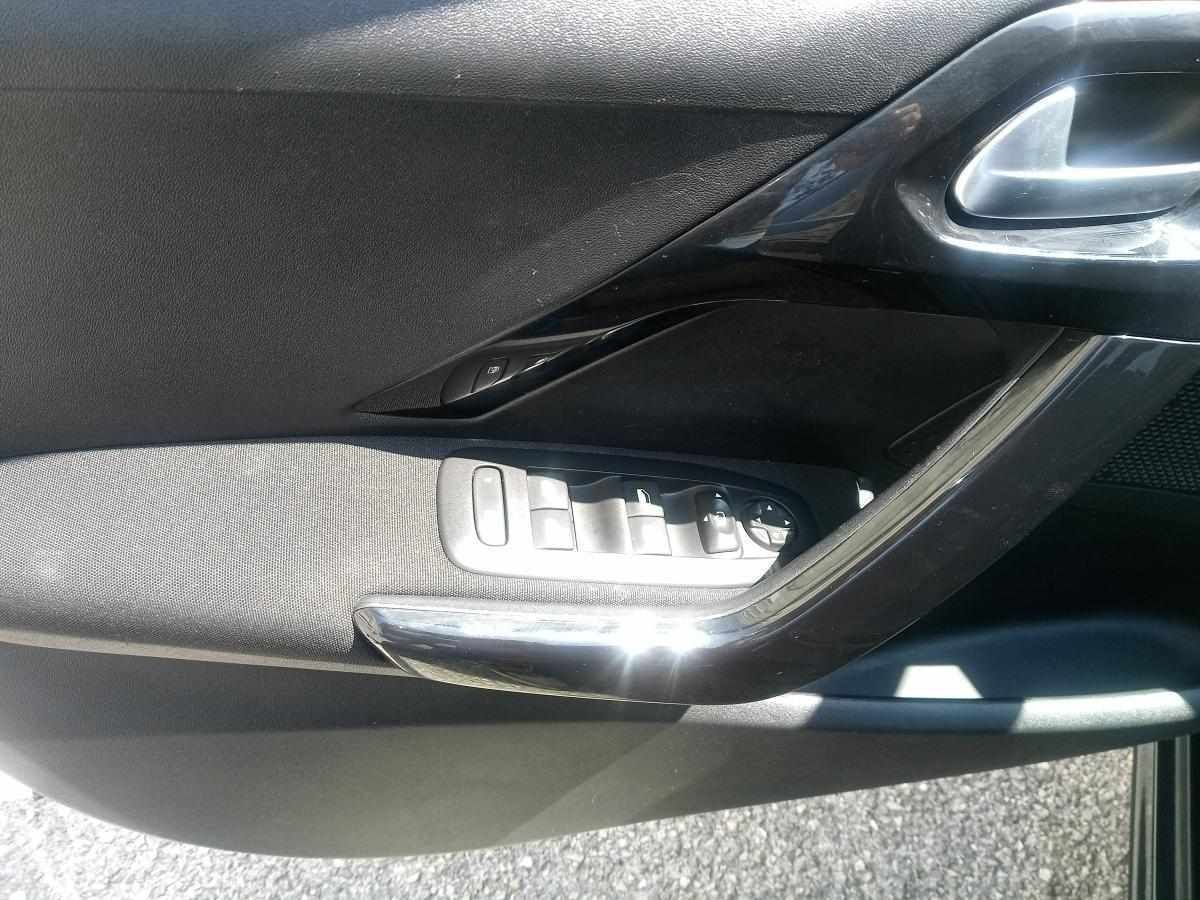 peugeot-208-1-2-puretech-2018-gasolina-1200cc