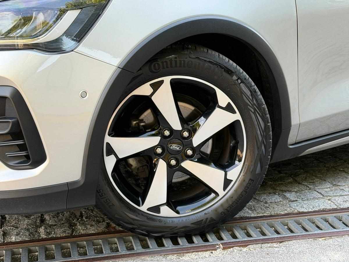 ford-focus-sw-2023-diesel-1560cc