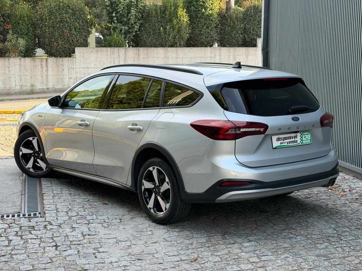 ford-focus-sw-2023-diesel-1560cc