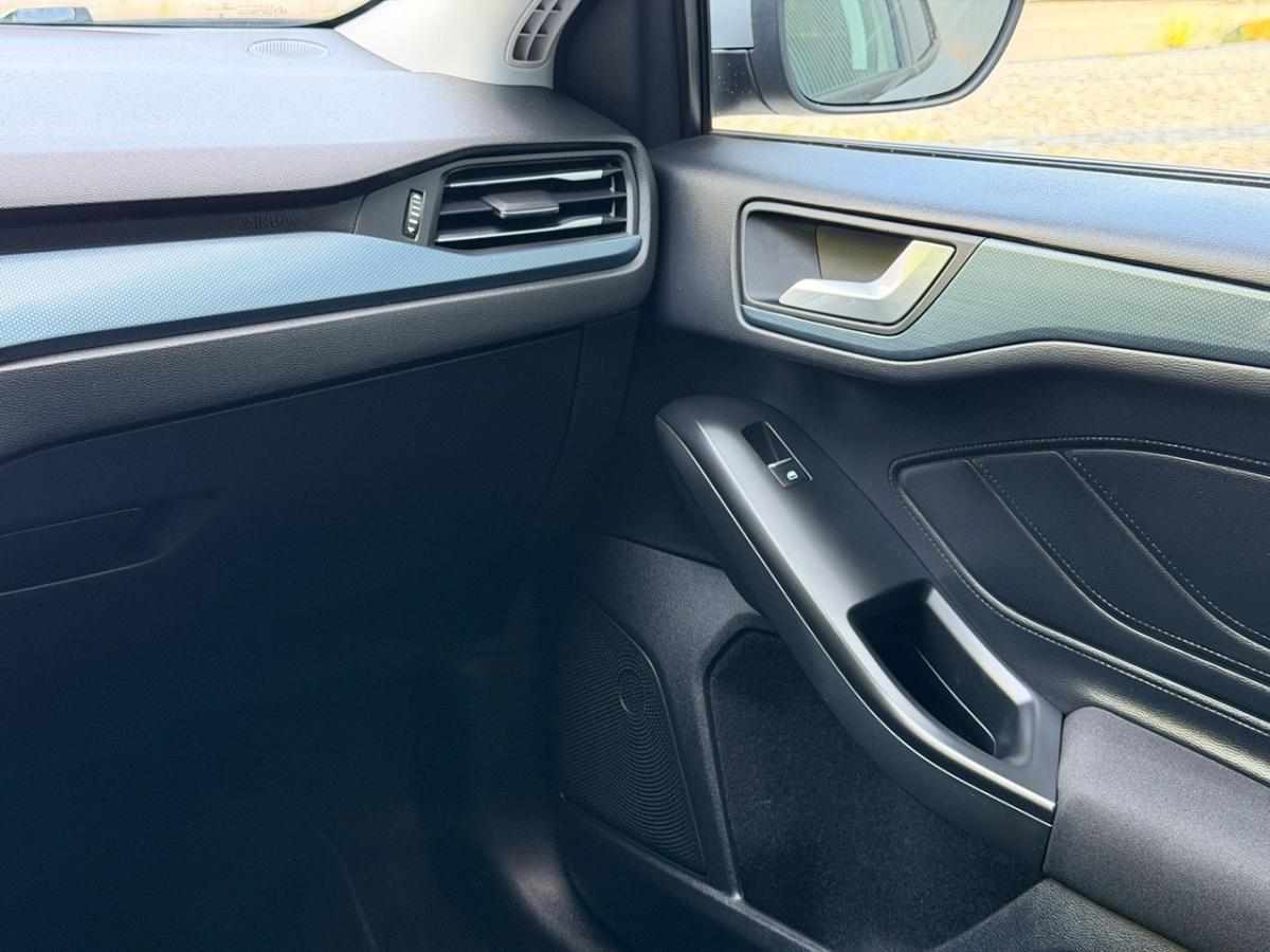 ford-focus-sw-2023-diesel-1560cc