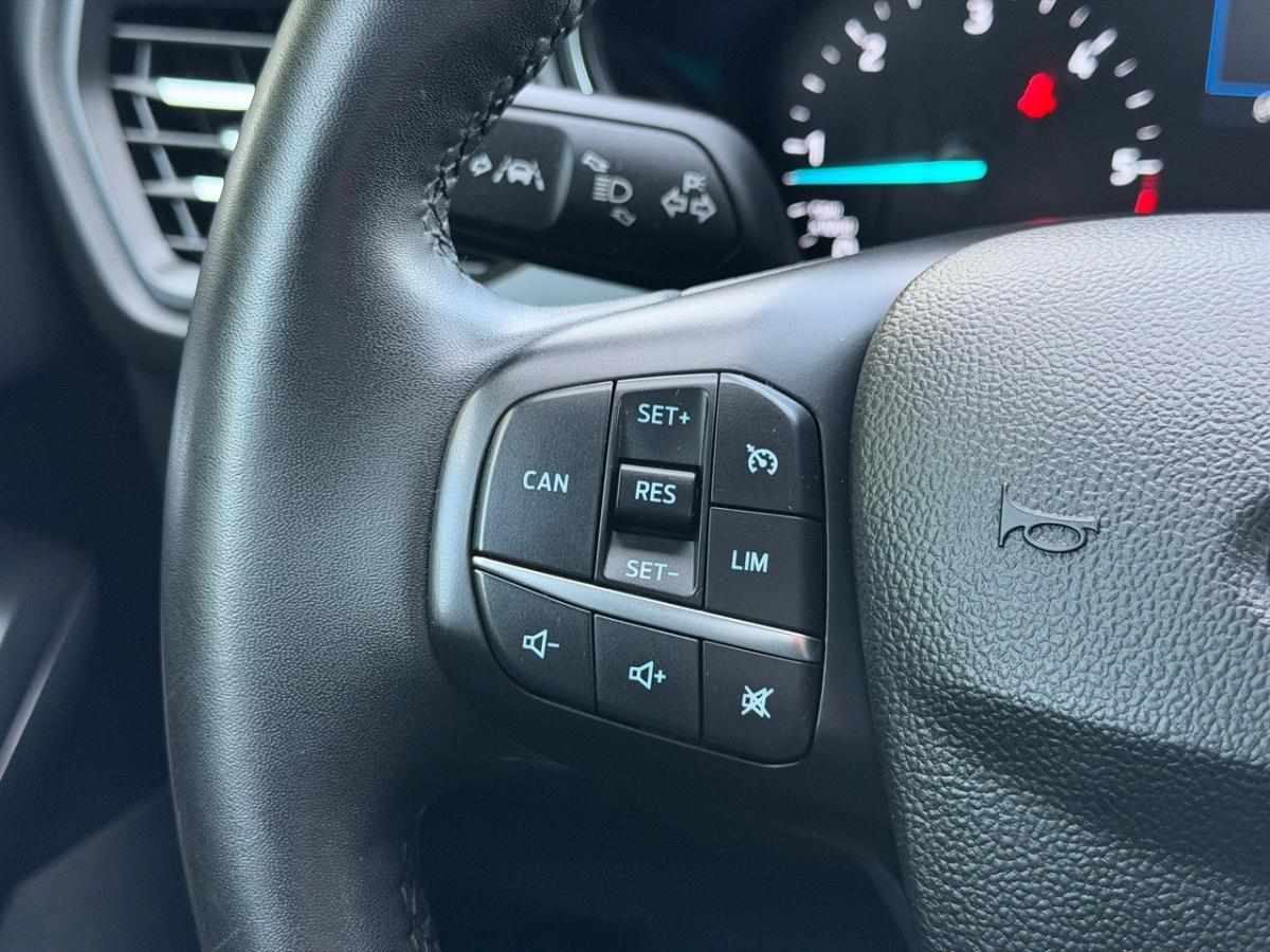 ford-focus-sw-2023-diesel-1560cc