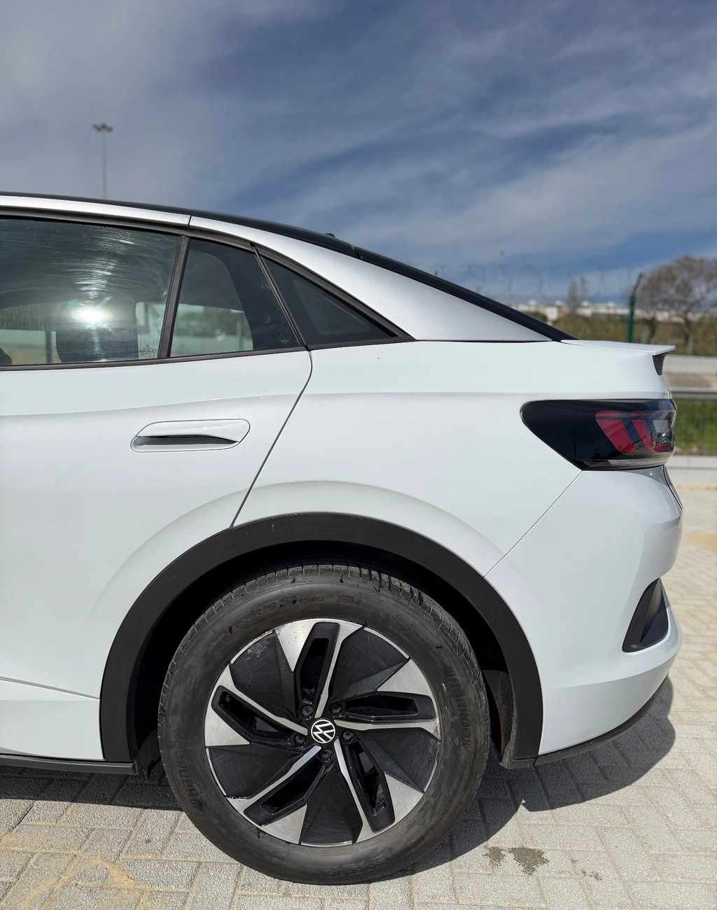 volkswagen-id-5-1-geracao-2023-eletrico